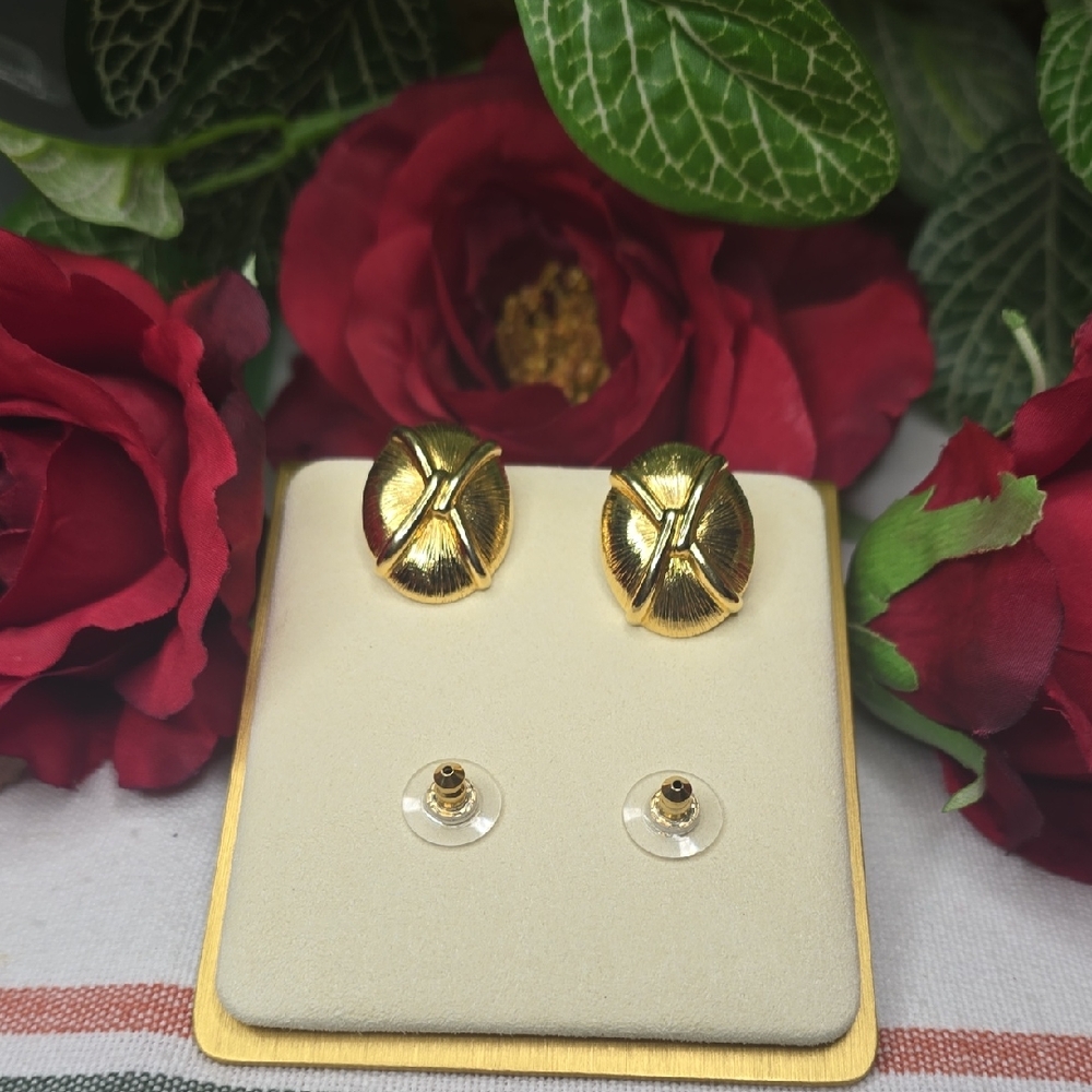Vintage Napier Brushed Gold 80s Criss Cross Statement Oval Button Earrings